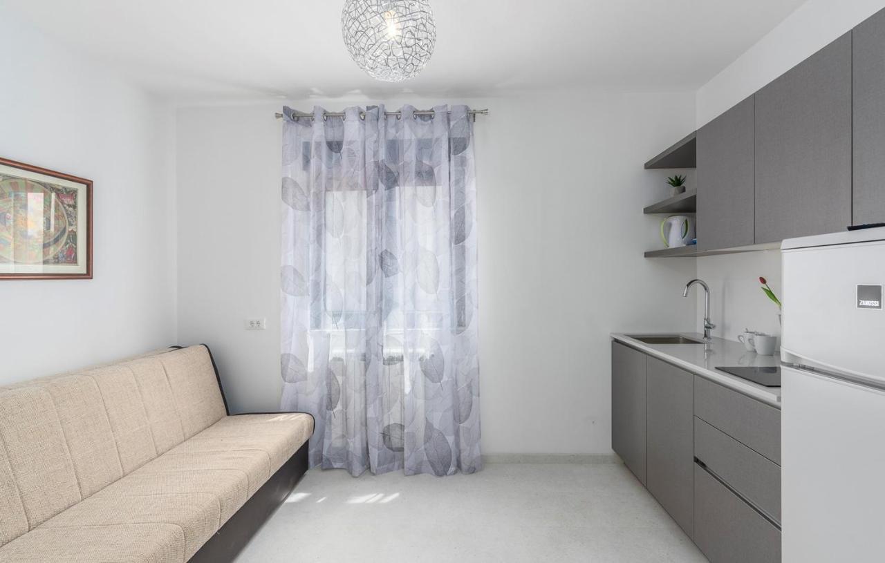 Apartments Zrnic Porec Bilik gambar