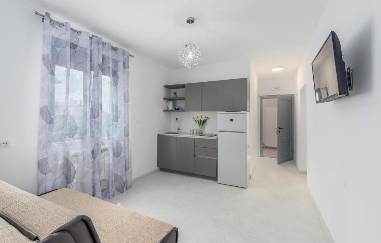 Apartments Zrnic Porec Bilik gambar