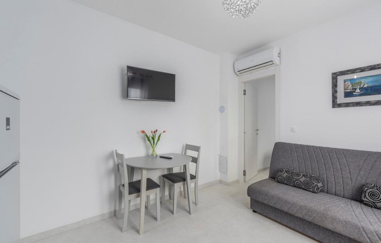 Apartments Zrnic Porec Bilik gambar